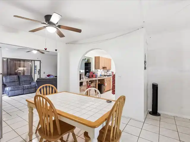 Listing Photo 10
