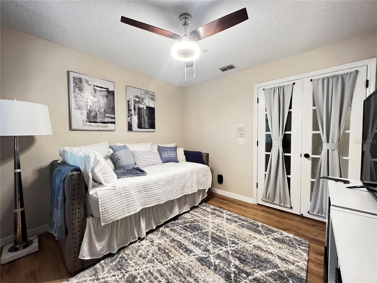 Listing Photo 7