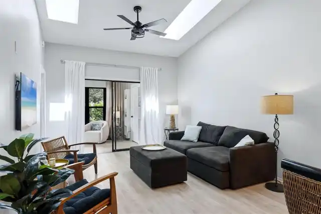 Listing Photo 6
