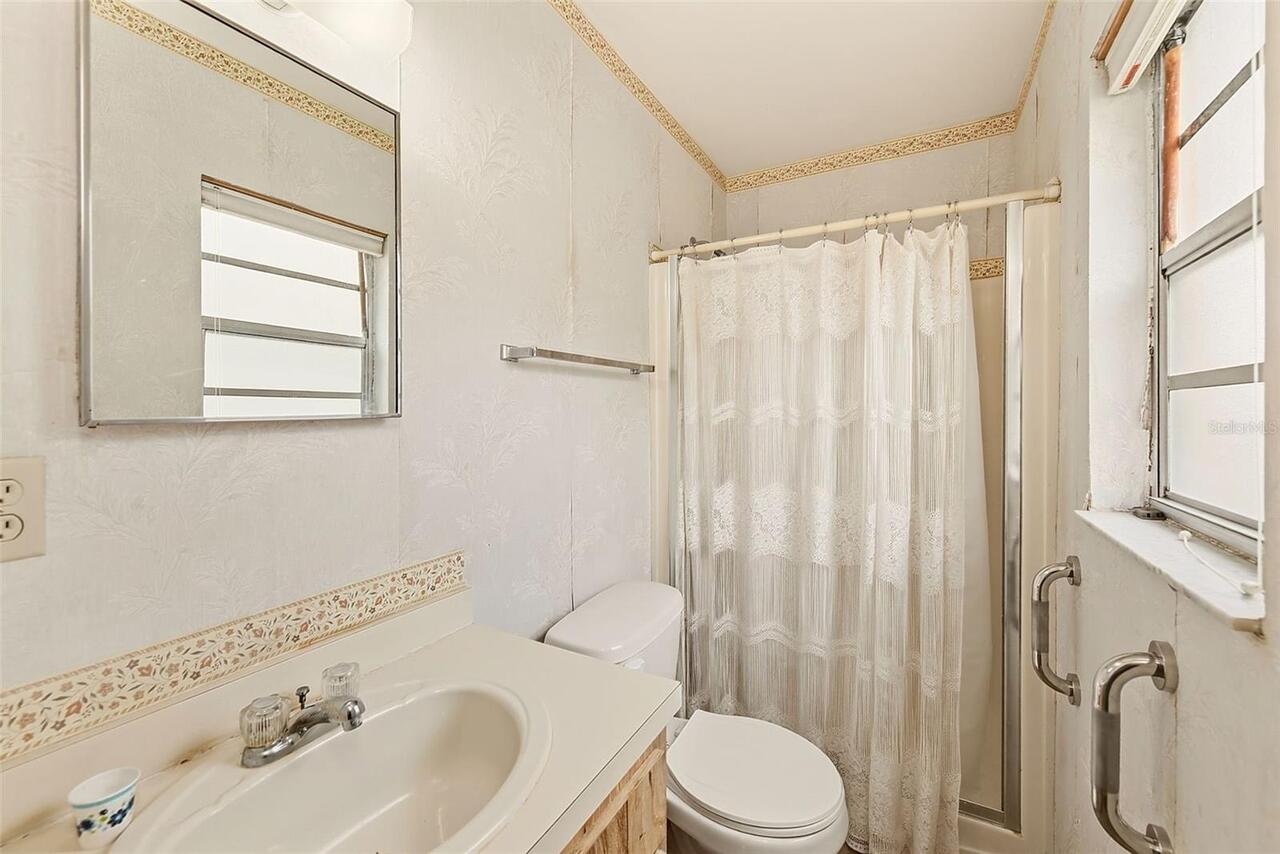 Listing Photo 16