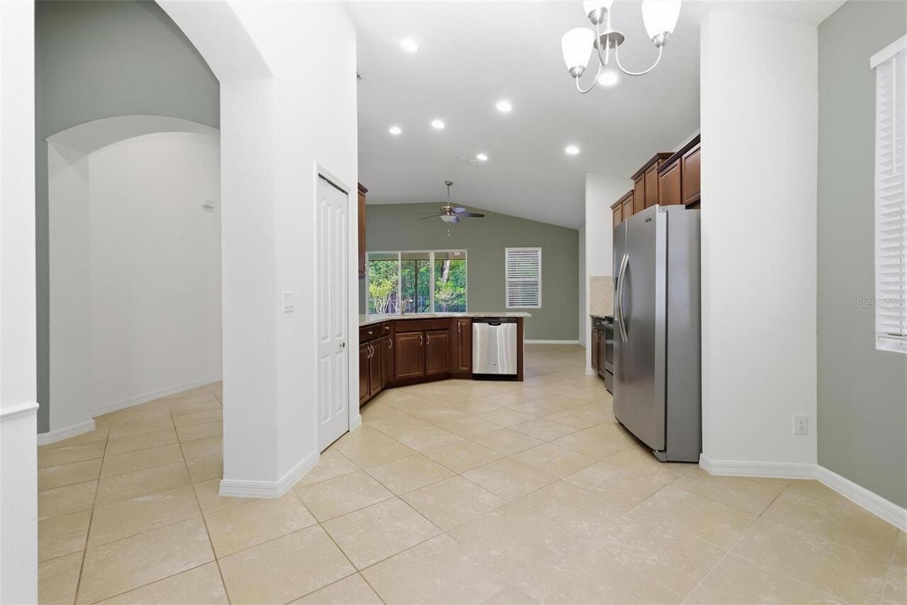 Listing Photo 9