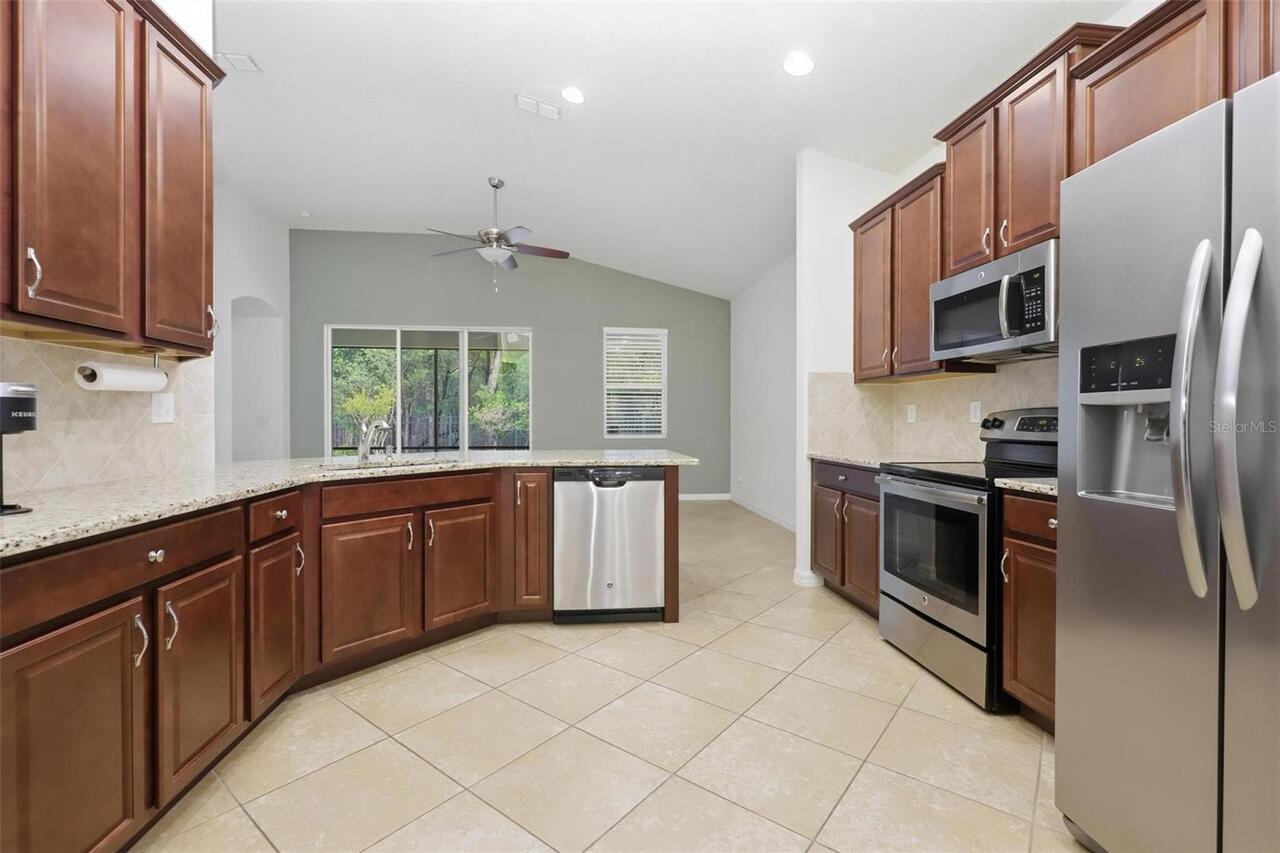 Listing Photo 10