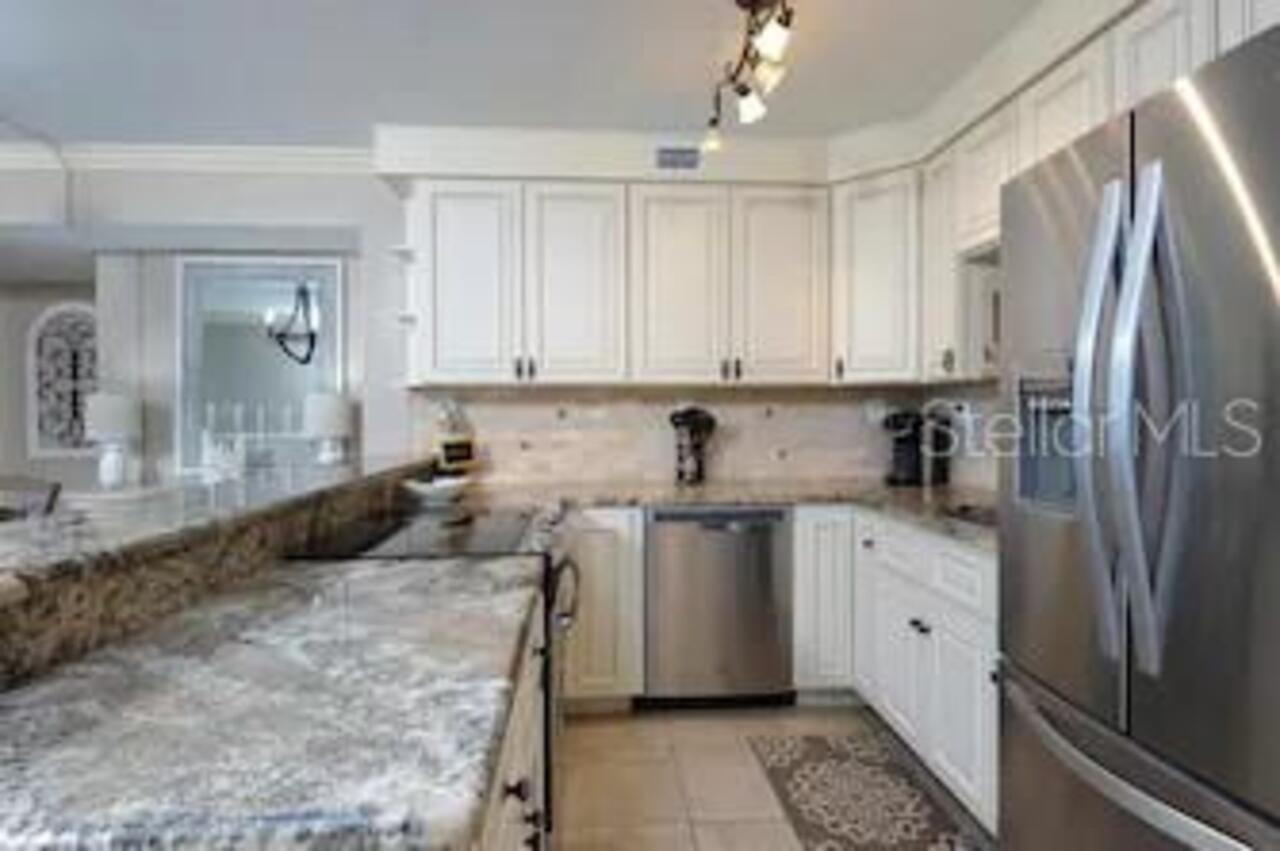 Listing Photo 11