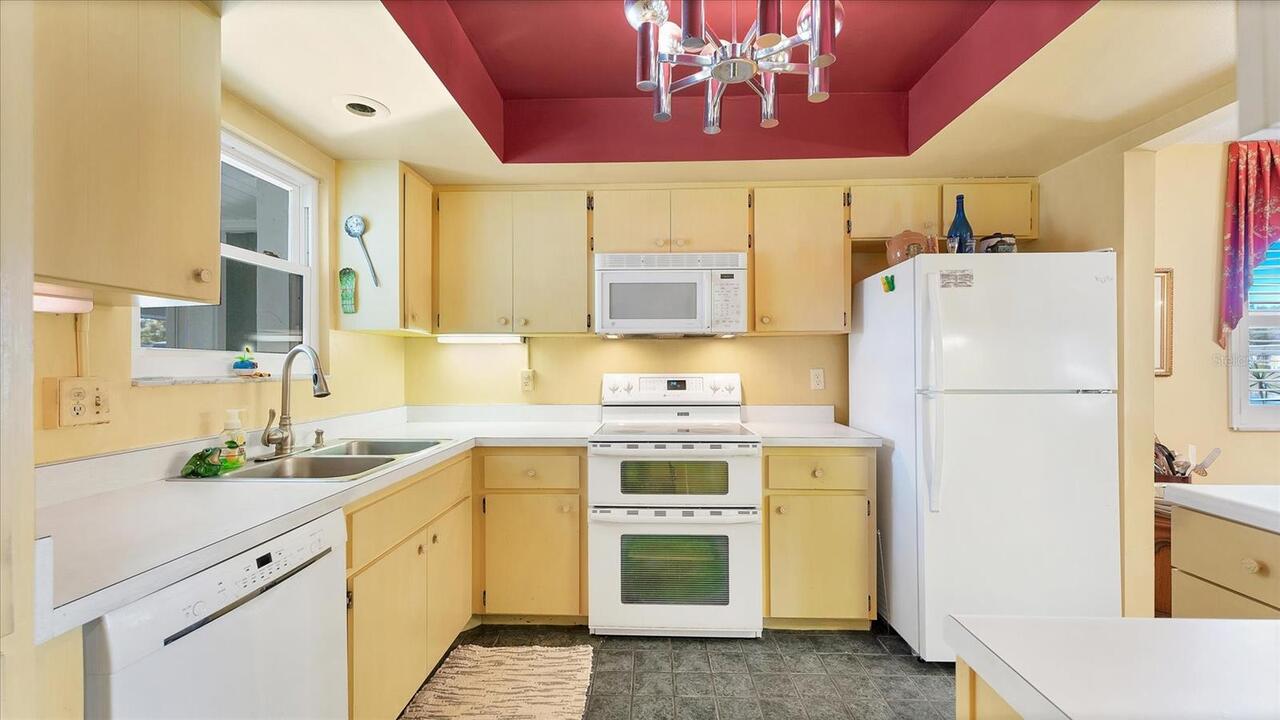 Listing Photo 9