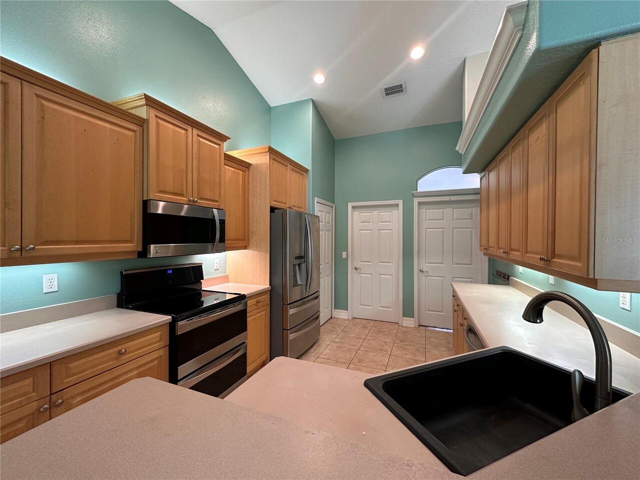 Listing Photo 11