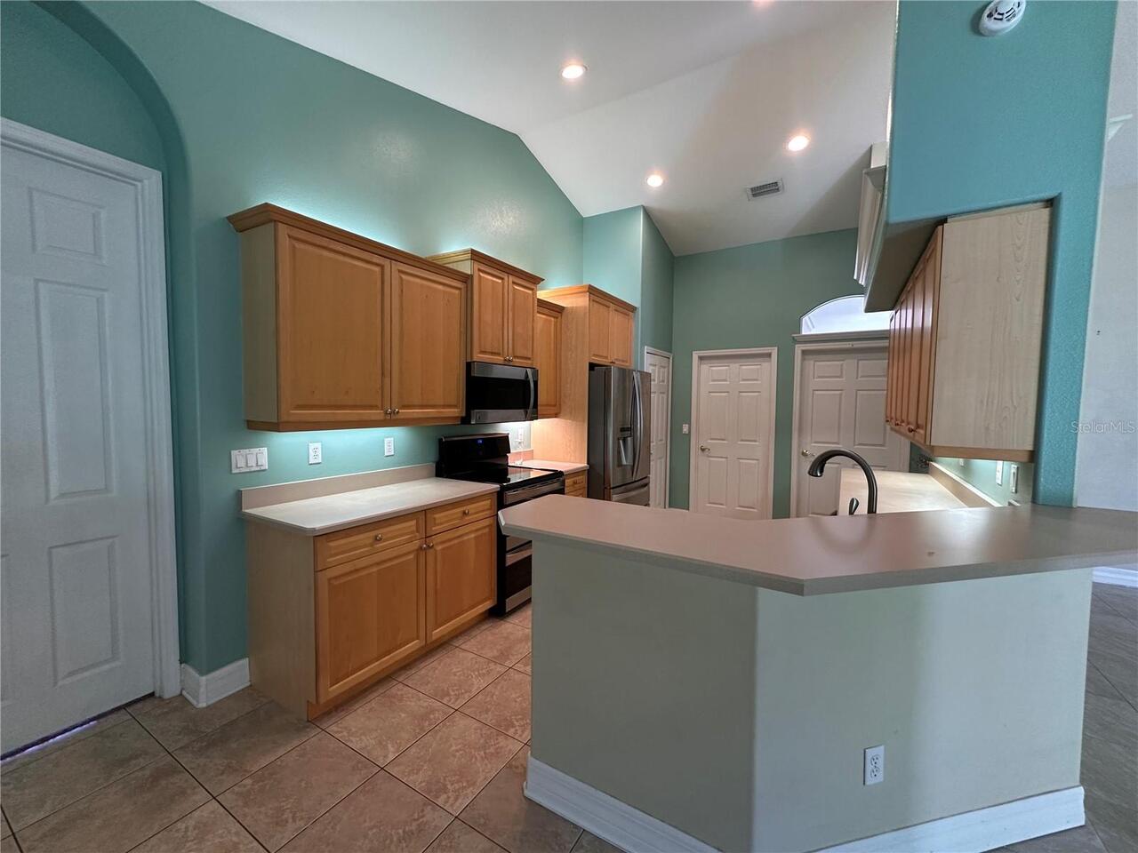 Listing Photo 9