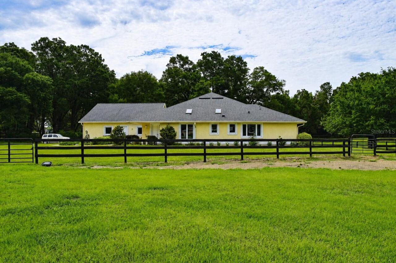 Listing Photo 9