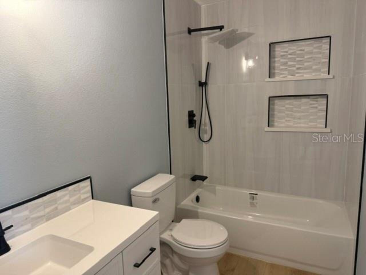 Listing Photo 8