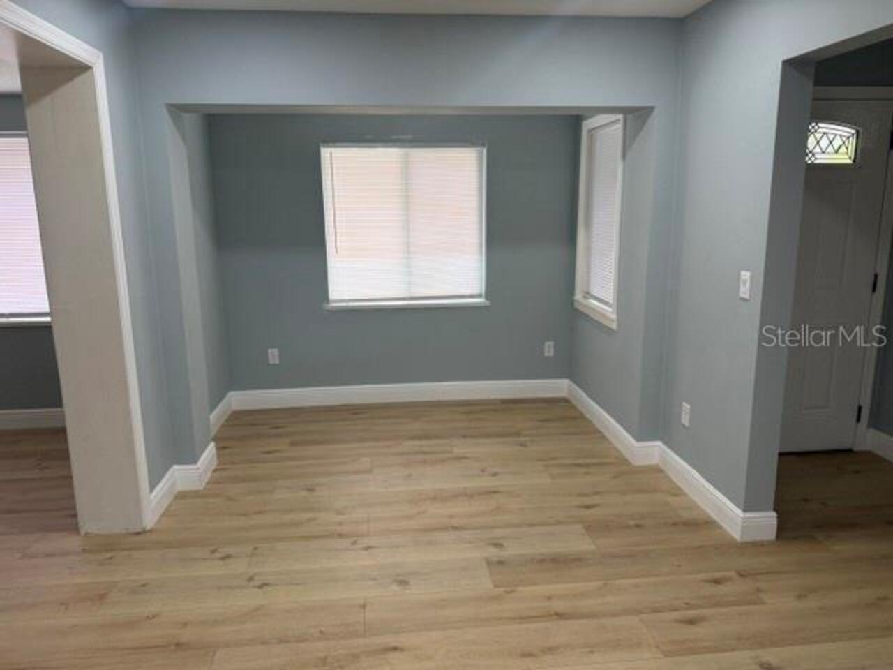 Listing Photo 12