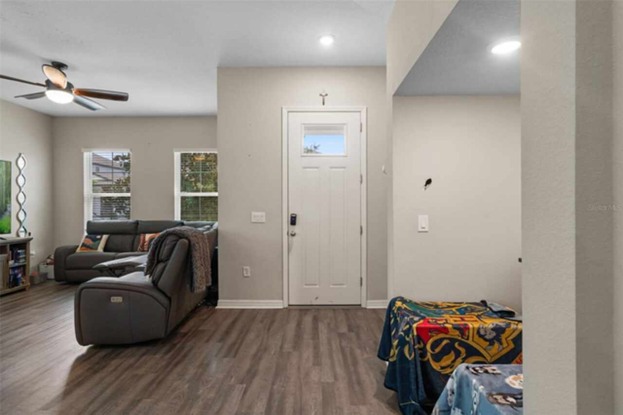 Listing Photo 6