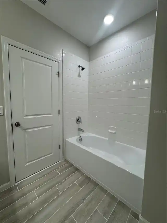 Listing Photo 16