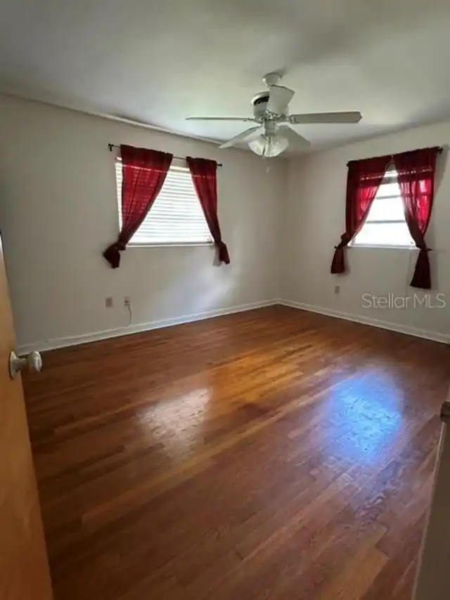Listing Photo 7