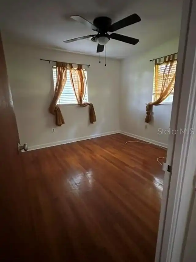 Listing Photo 8