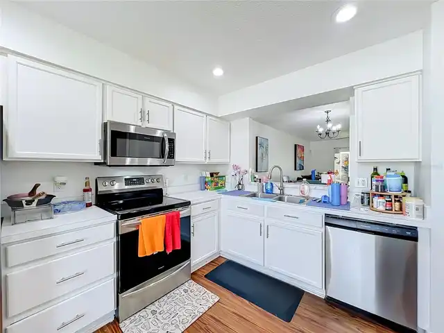 Listing Photo 7