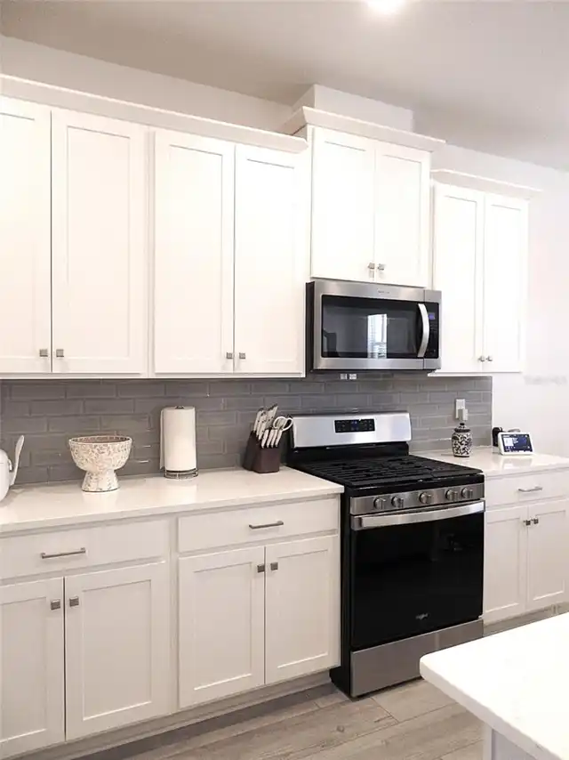 Listing Photo 12