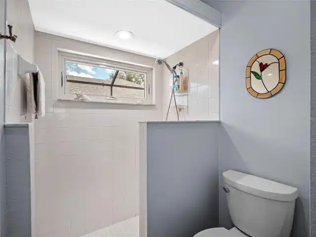 Listing Photo 23