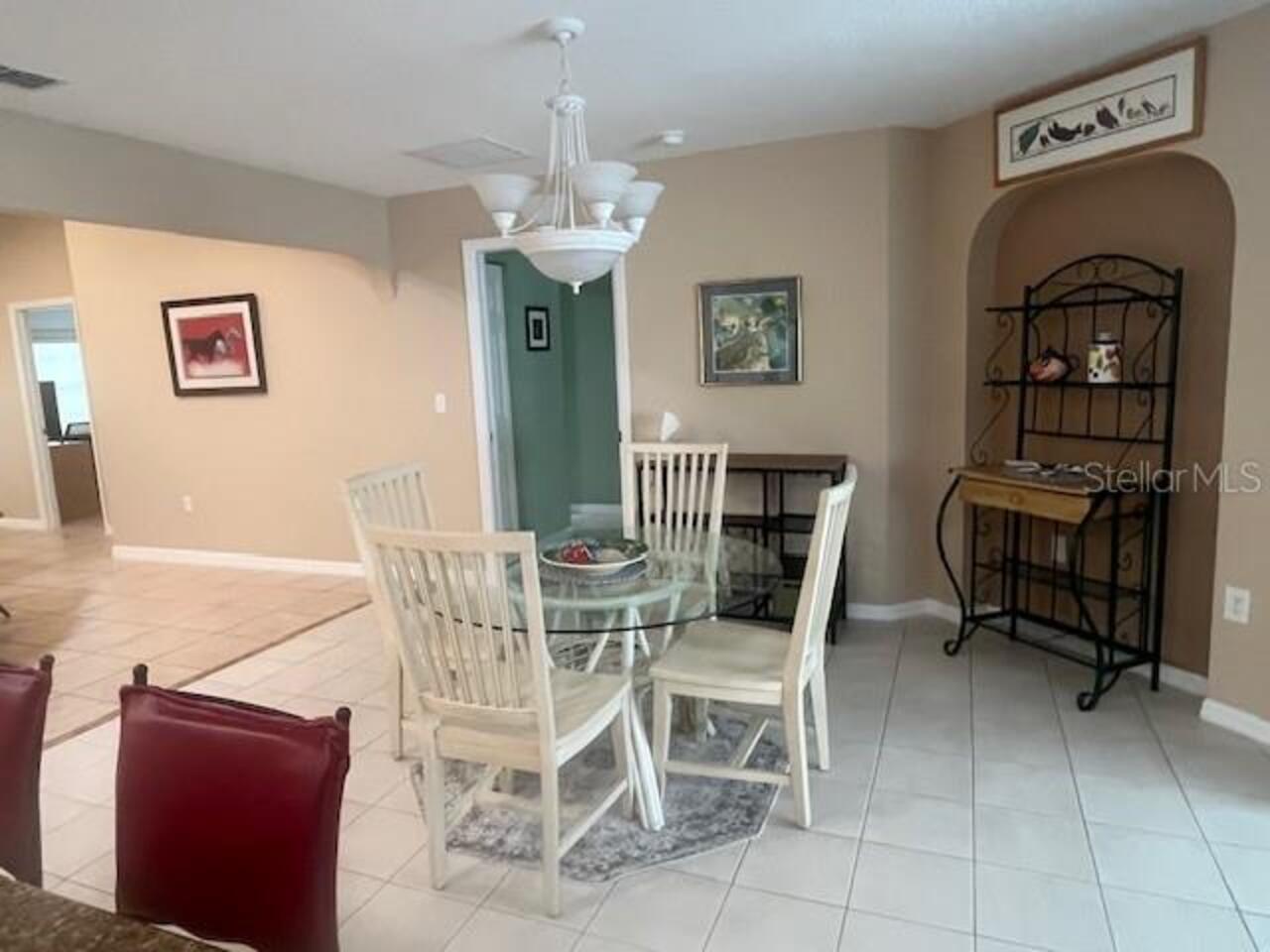 Listing Photo 12