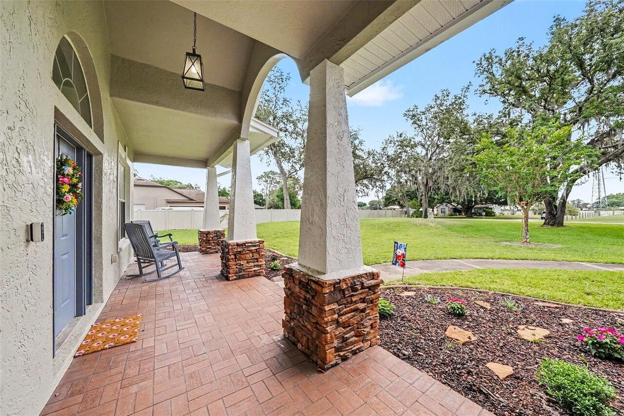 Listing Photo 10
