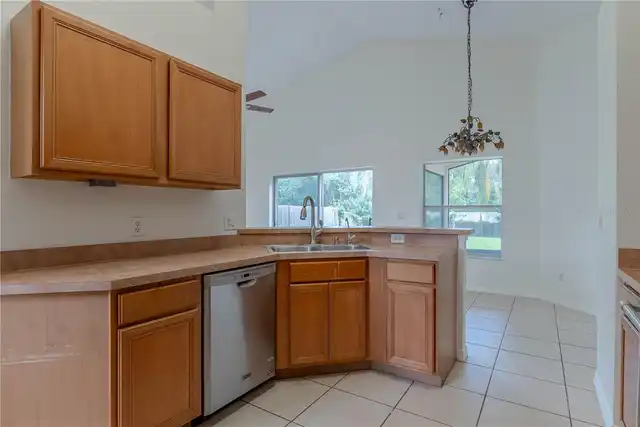 Listing Photo 9