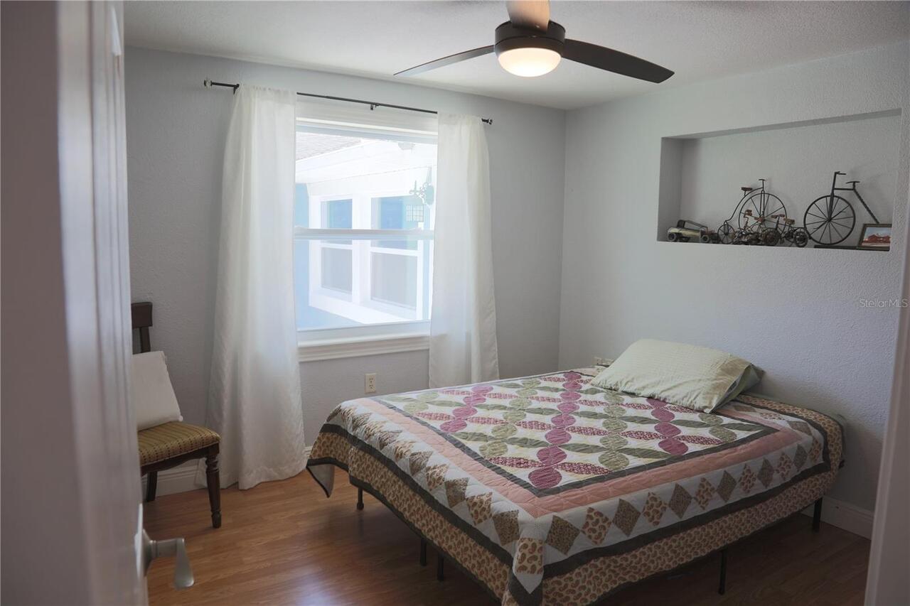Listing Photo 16