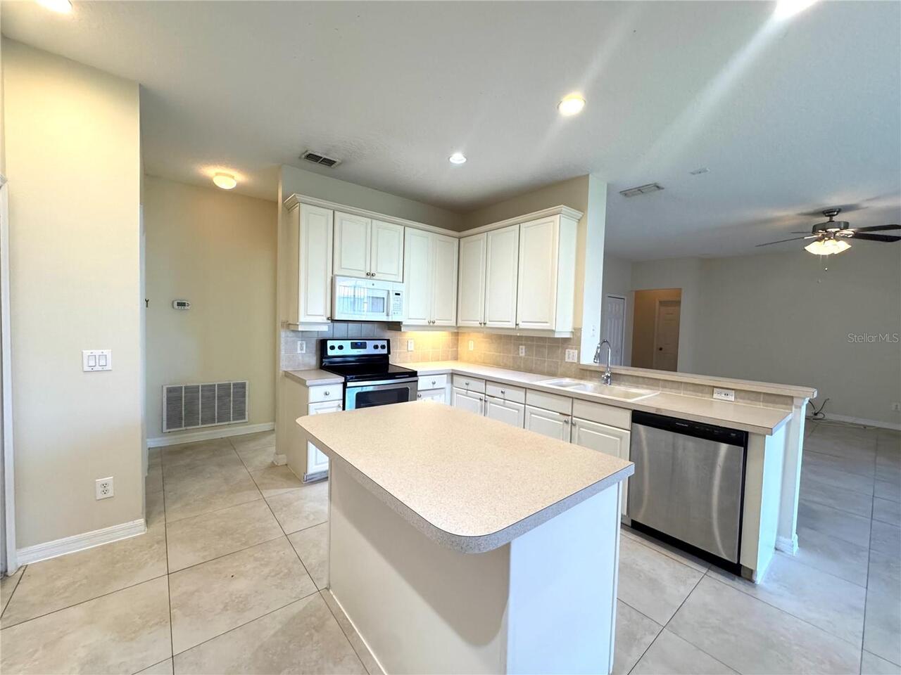 Listing Photo 10