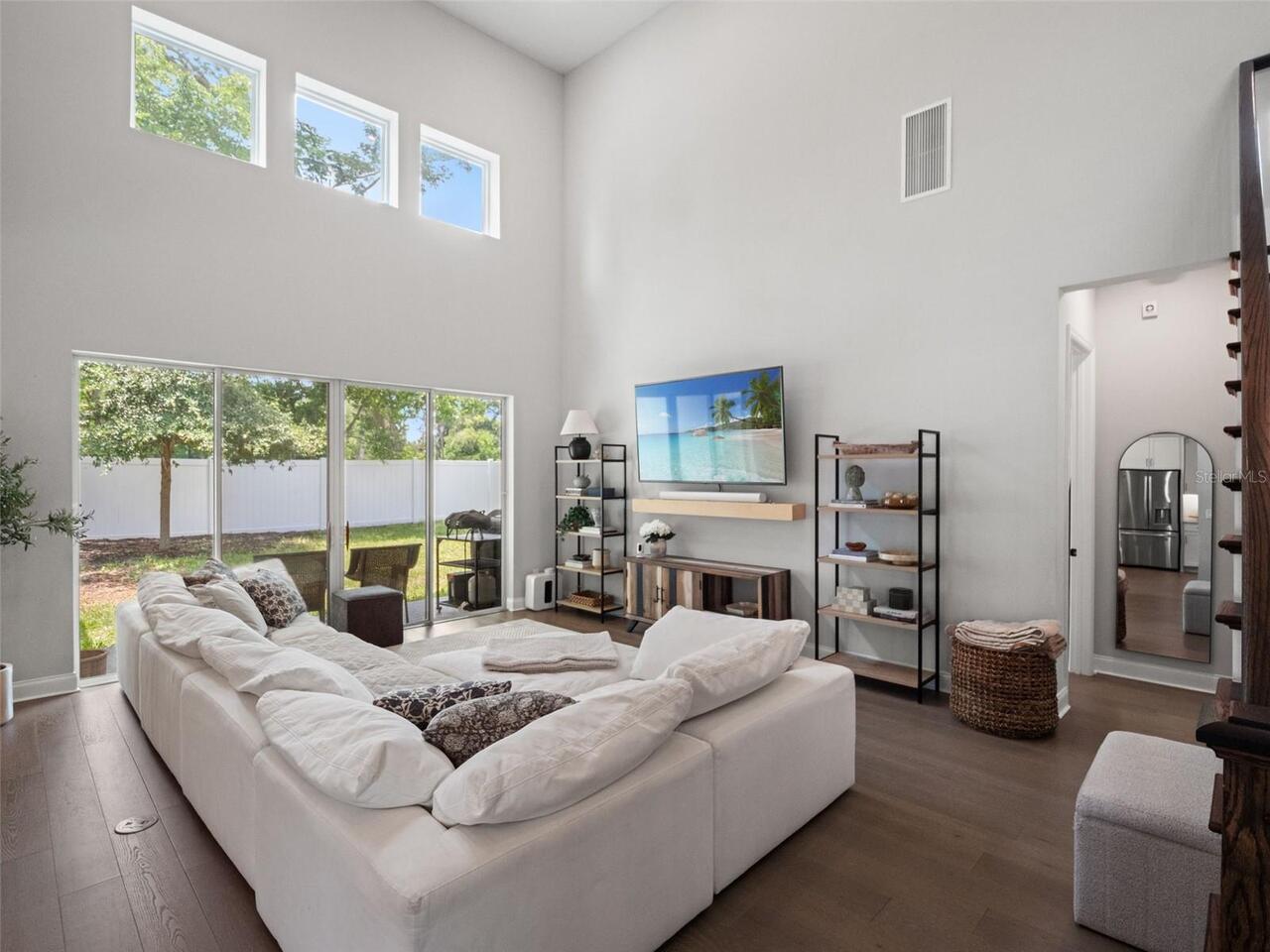 Listing Photo 11