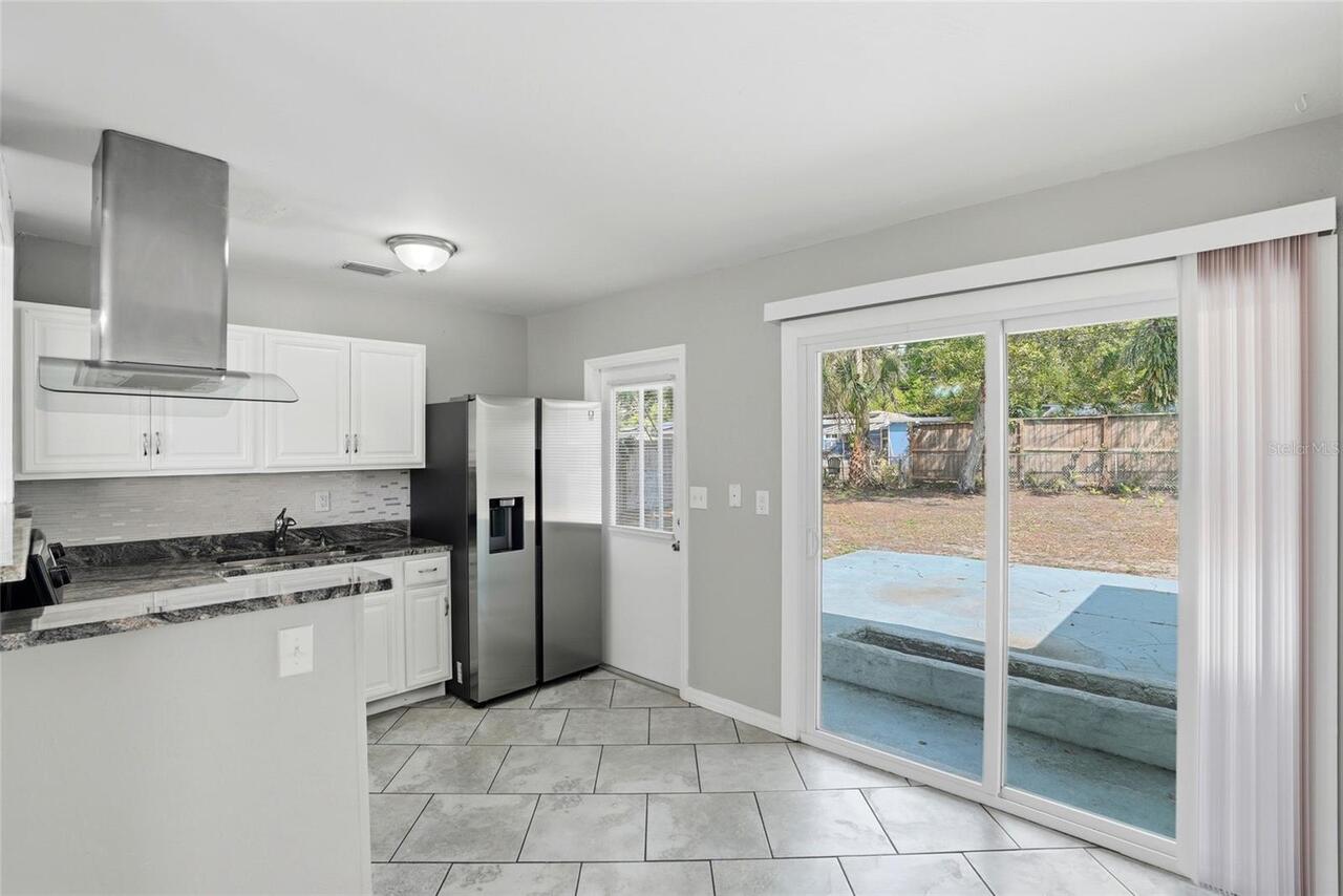 Listing Photo 10