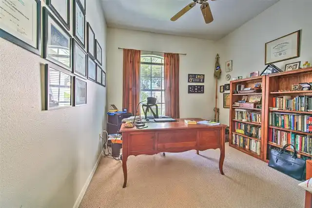 Listing Photo 12