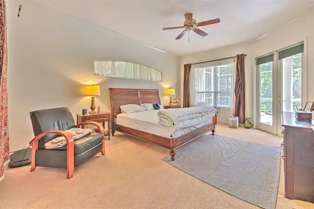 Listing Photo 14