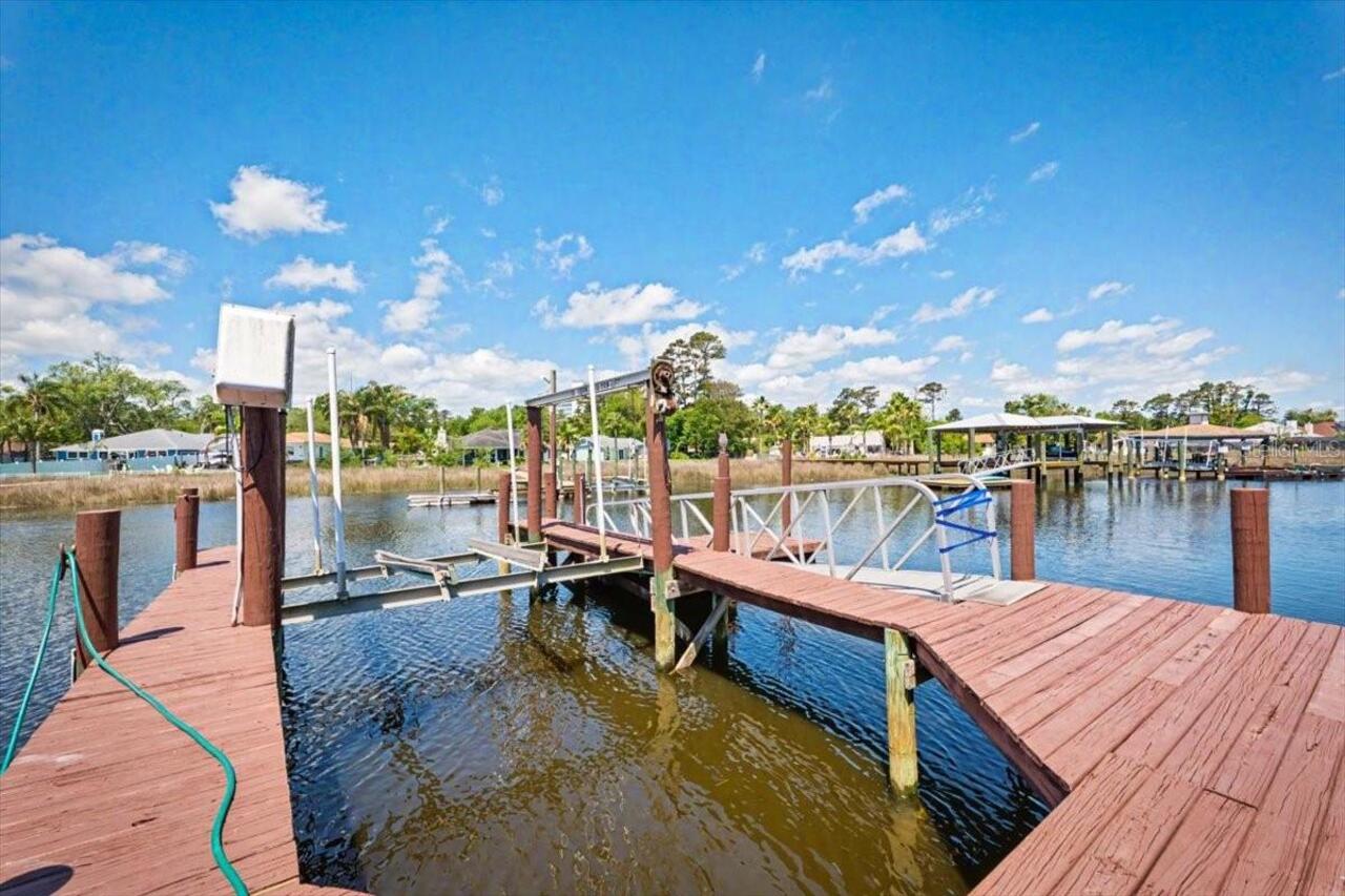 Listing Photo 11