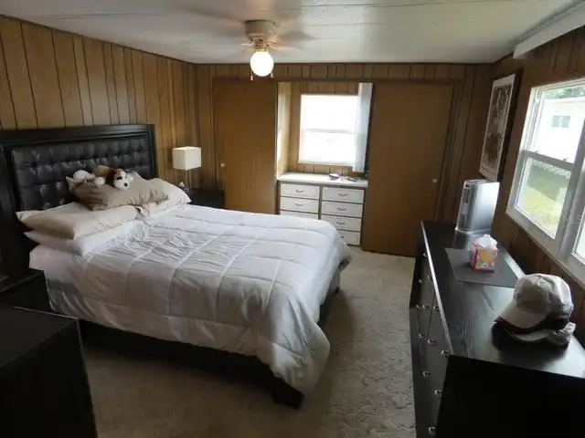 Listing Photo 8