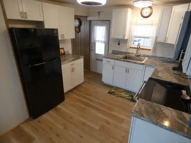Listing Photo 13