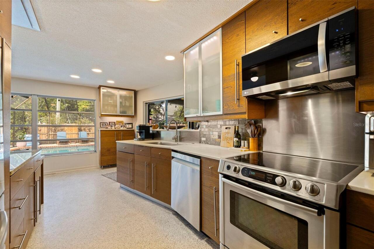Listing Photo 8