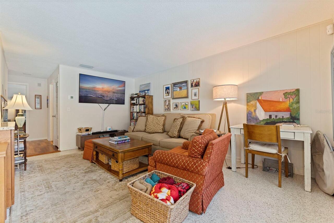 Listing Photo 17