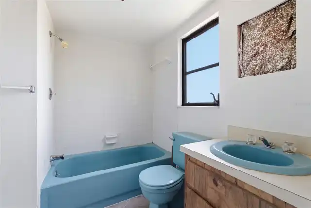 Listing Photo 9