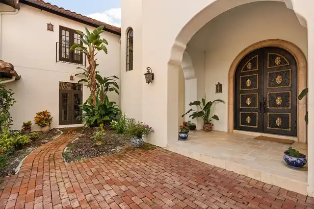 Listing Photo 17