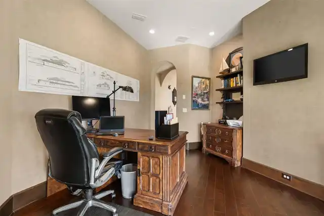 Listing Photo 21