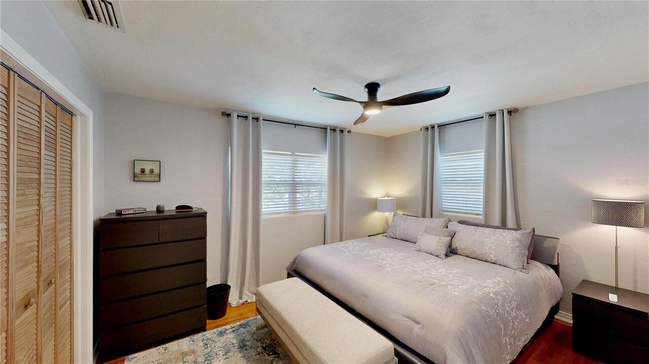 Listing Photo 12