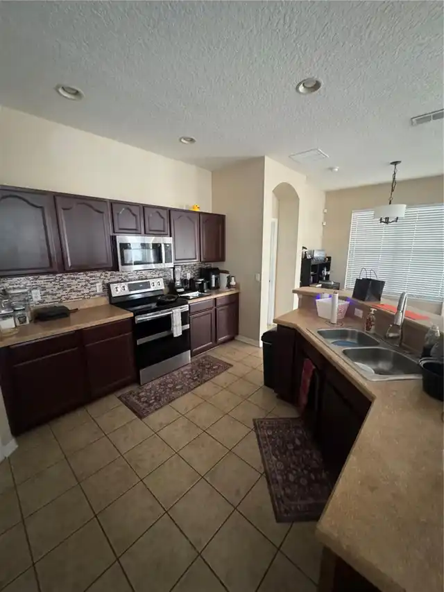 Listing Photo 14