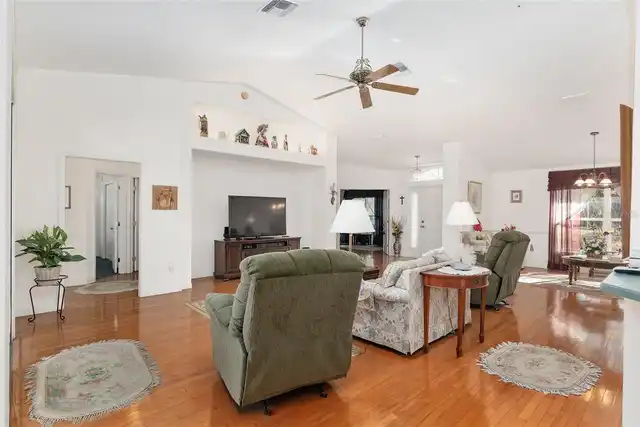 Listing Photo 35