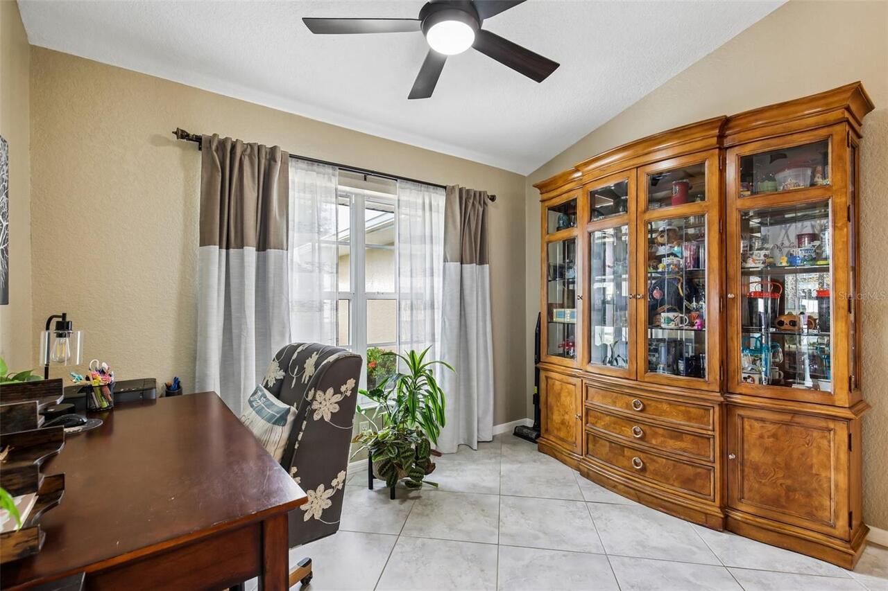 Listing Photo 12