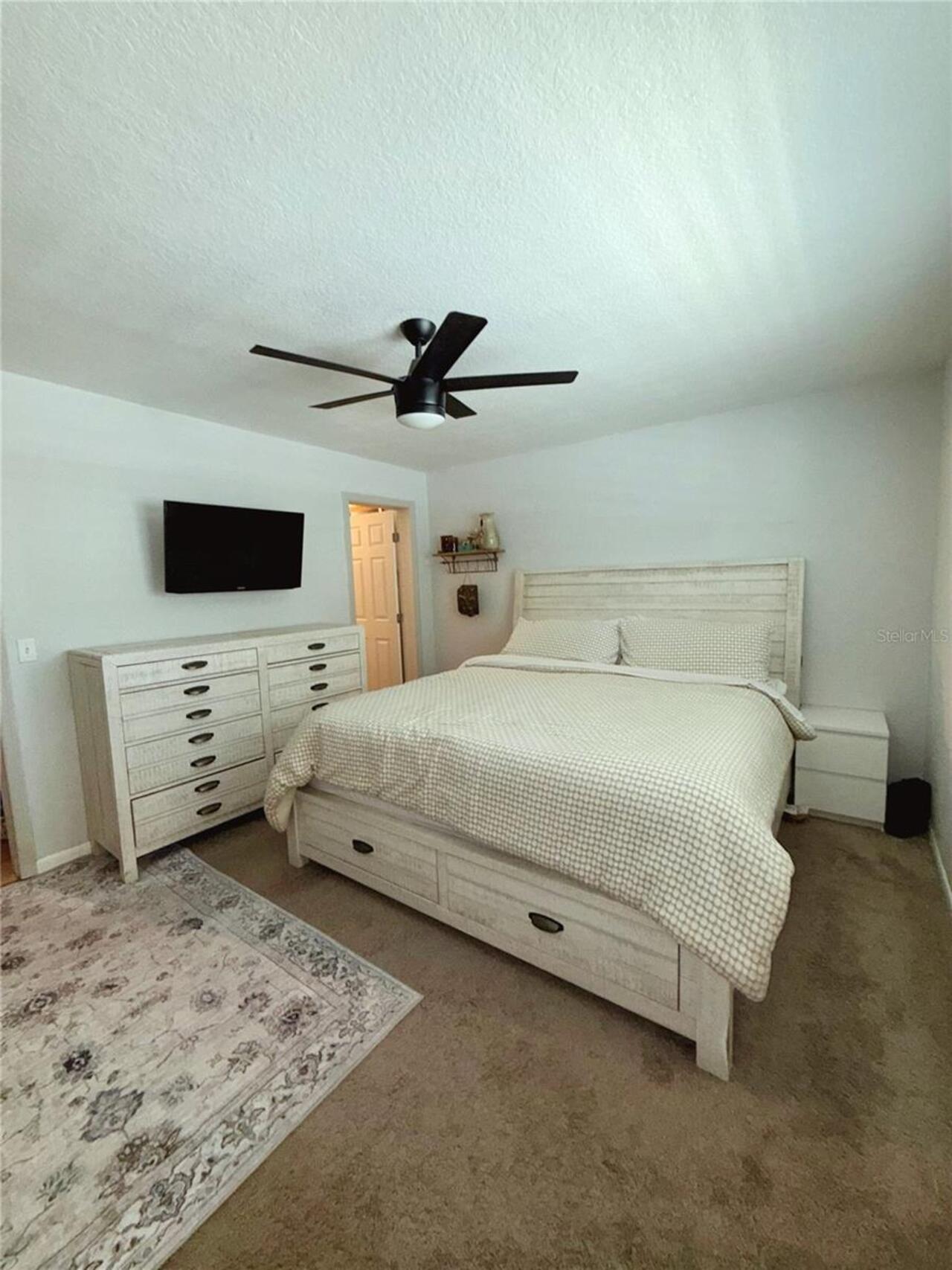 Listing Photo 6