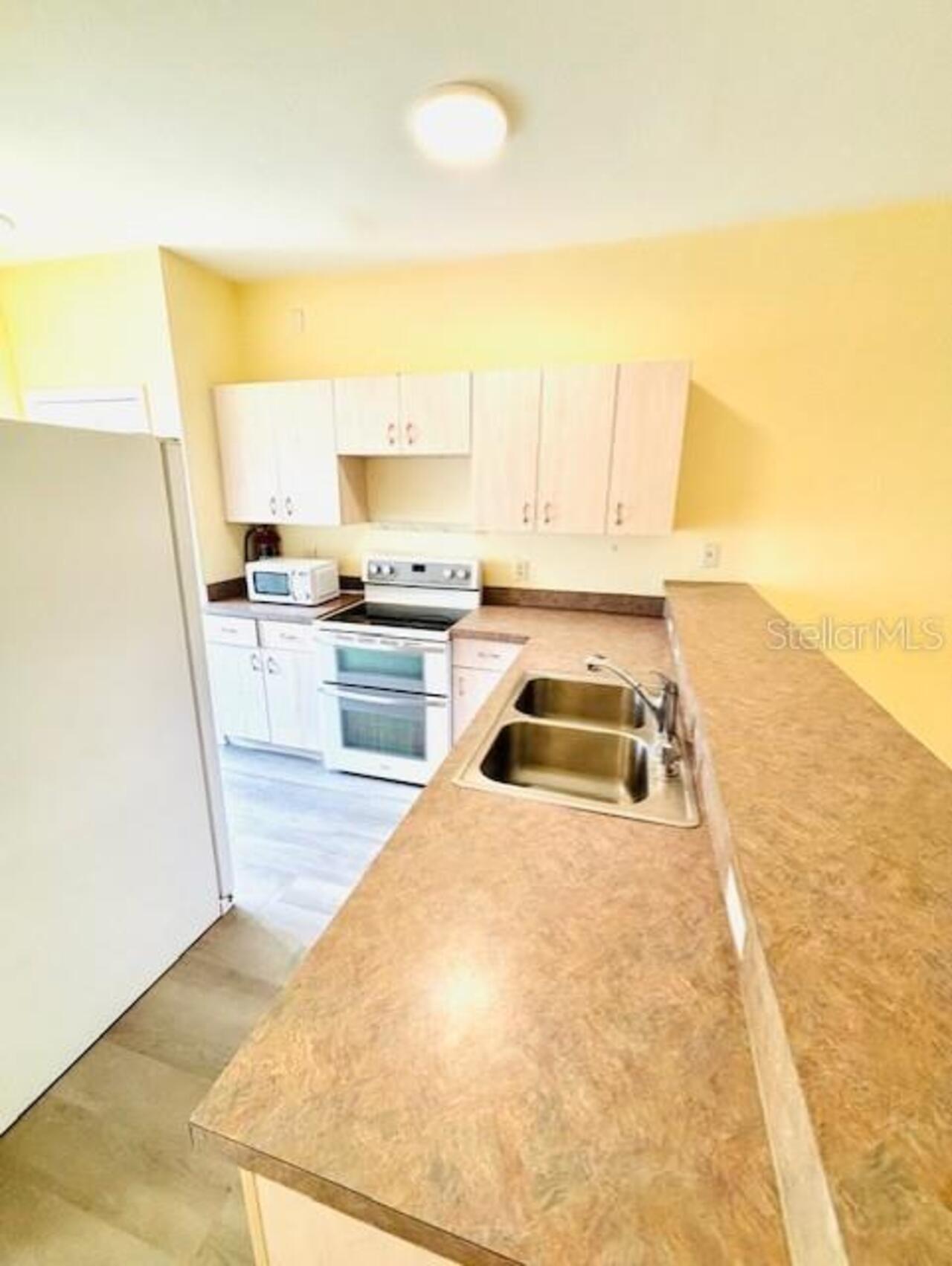 Listing Photo 12