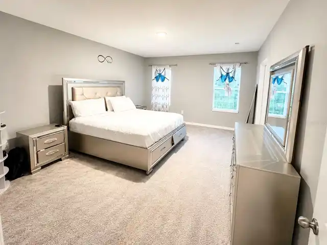 Listing Photo 8
