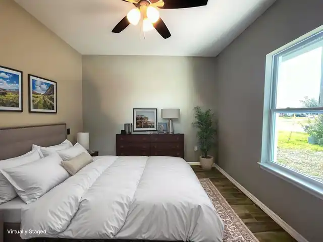 Listing Photo 5