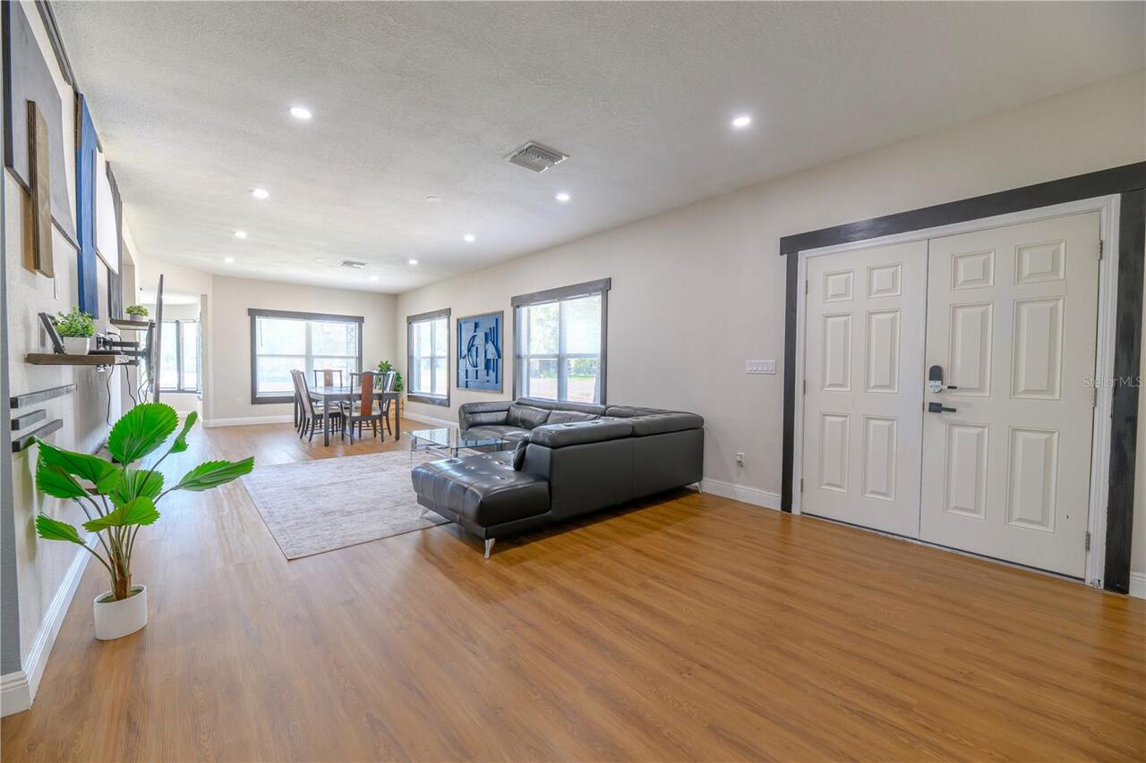 Listing Photo 8