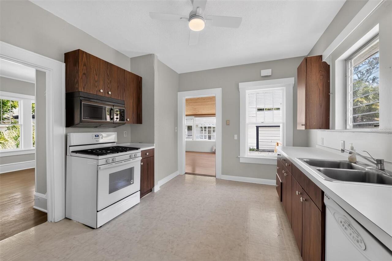 Listing Photo 15
