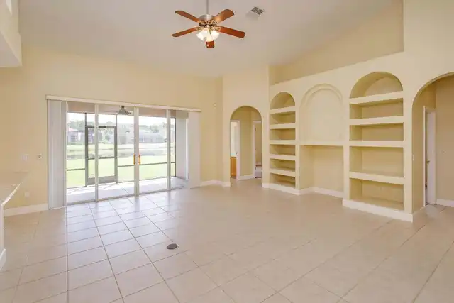 Listing Photo 9