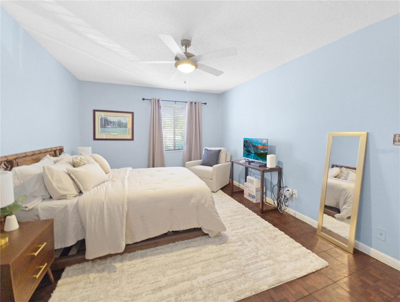 Listing Photo 14