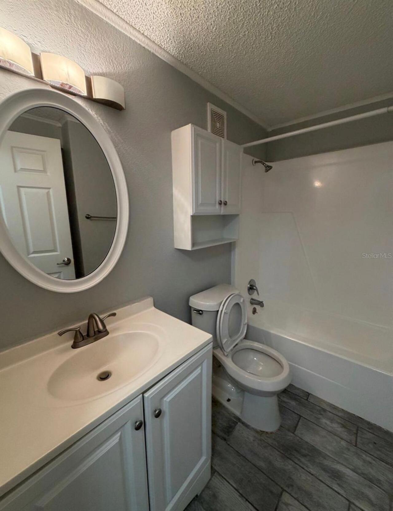 Listing Photo 12